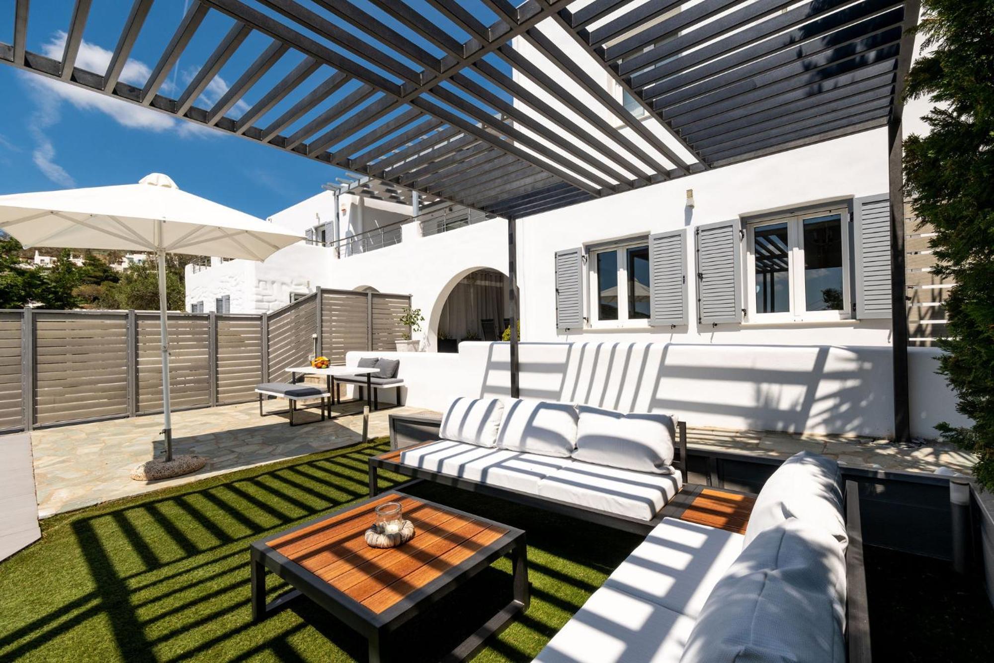 Azzurro Bianco Suites Páros Exterior foto