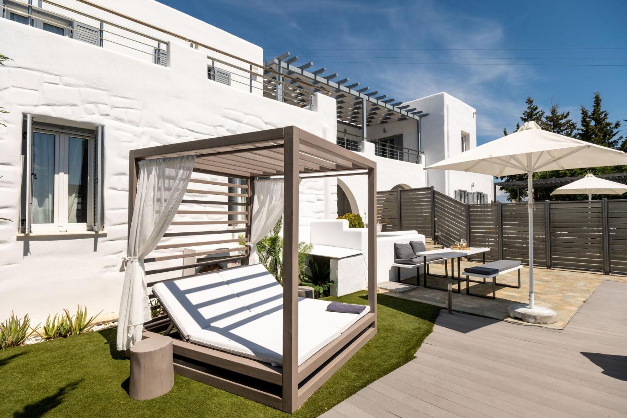 Azzurro Bianco Suites Páros Exterior foto