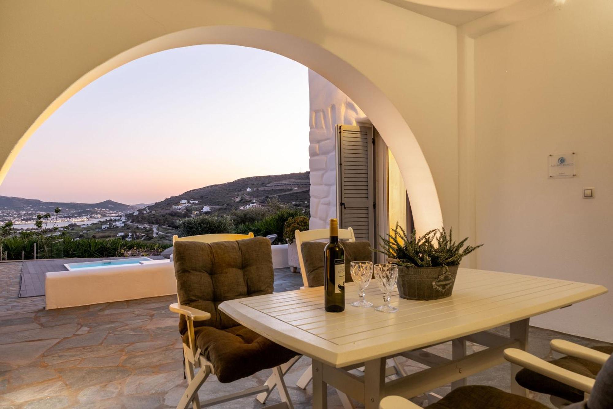 Azzurro Bianco Suites Páros Exterior foto