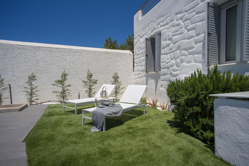 Azzurro Bianco Suites Páros Exterior foto